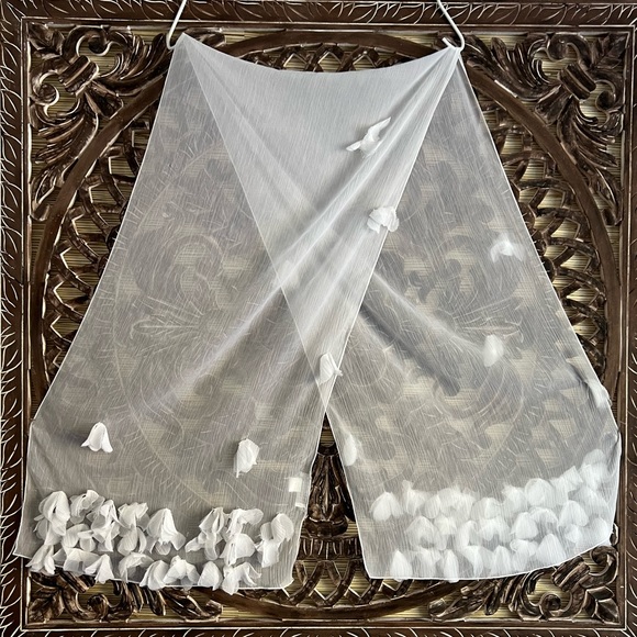 Vintage Y2K Badgley Mischka 80” 3D Sheer Organza Scarf Wrap Shawl Coverup White - Picture 6 of 15